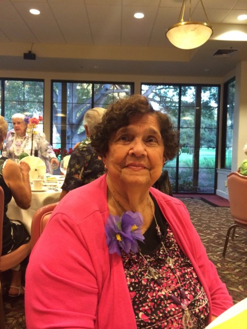 Obituary of Lourdes Platero Arellano