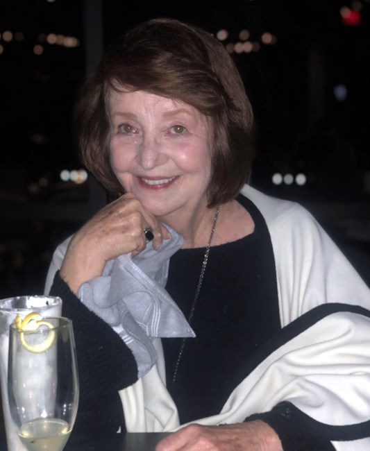 Obituary of Holly Fay Cravens