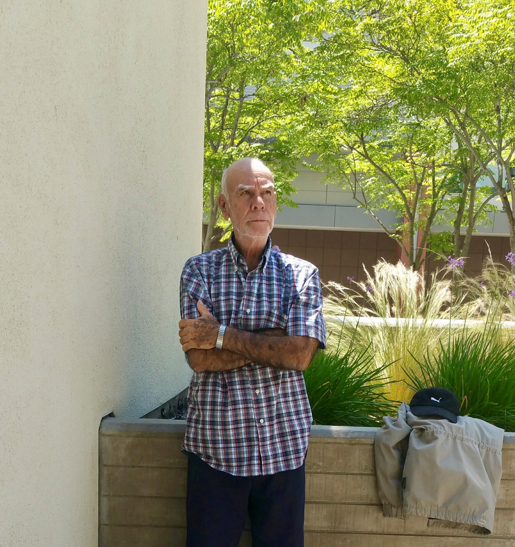 Obituary of Luis E Quinonez