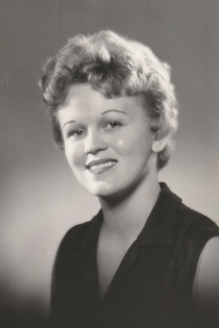 Obituary of Maureen Helen Theisen