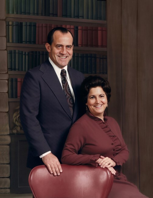 Obituary of Andrew & Gloria Laroche