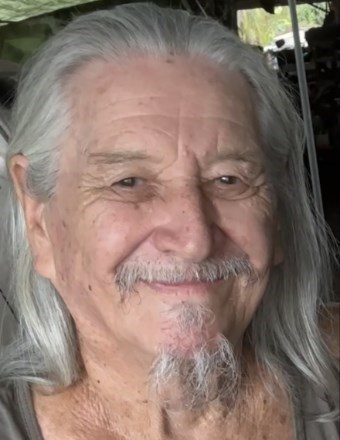 Obituary of Lloyd Kauiahiwa Henry