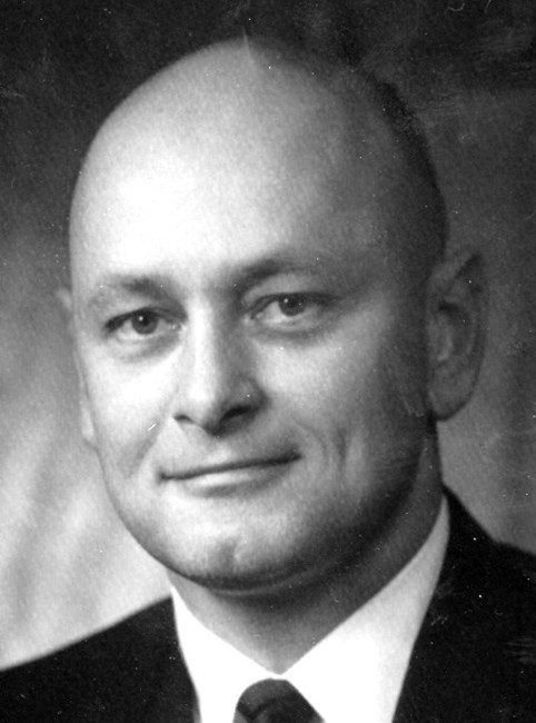 Obituary of Wallace L. Carriker
