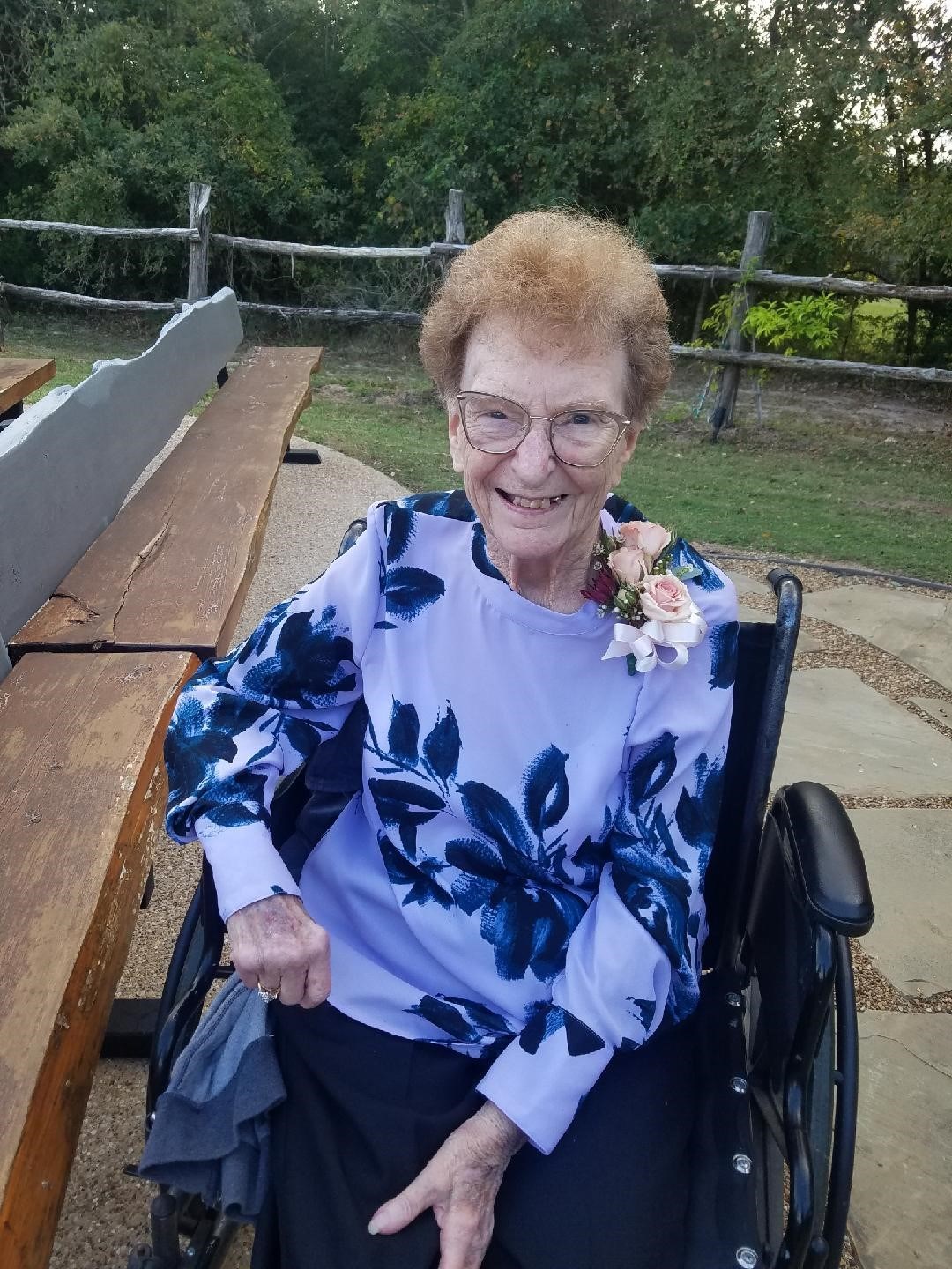 Obituary of Dorothy Bushart-Carr
