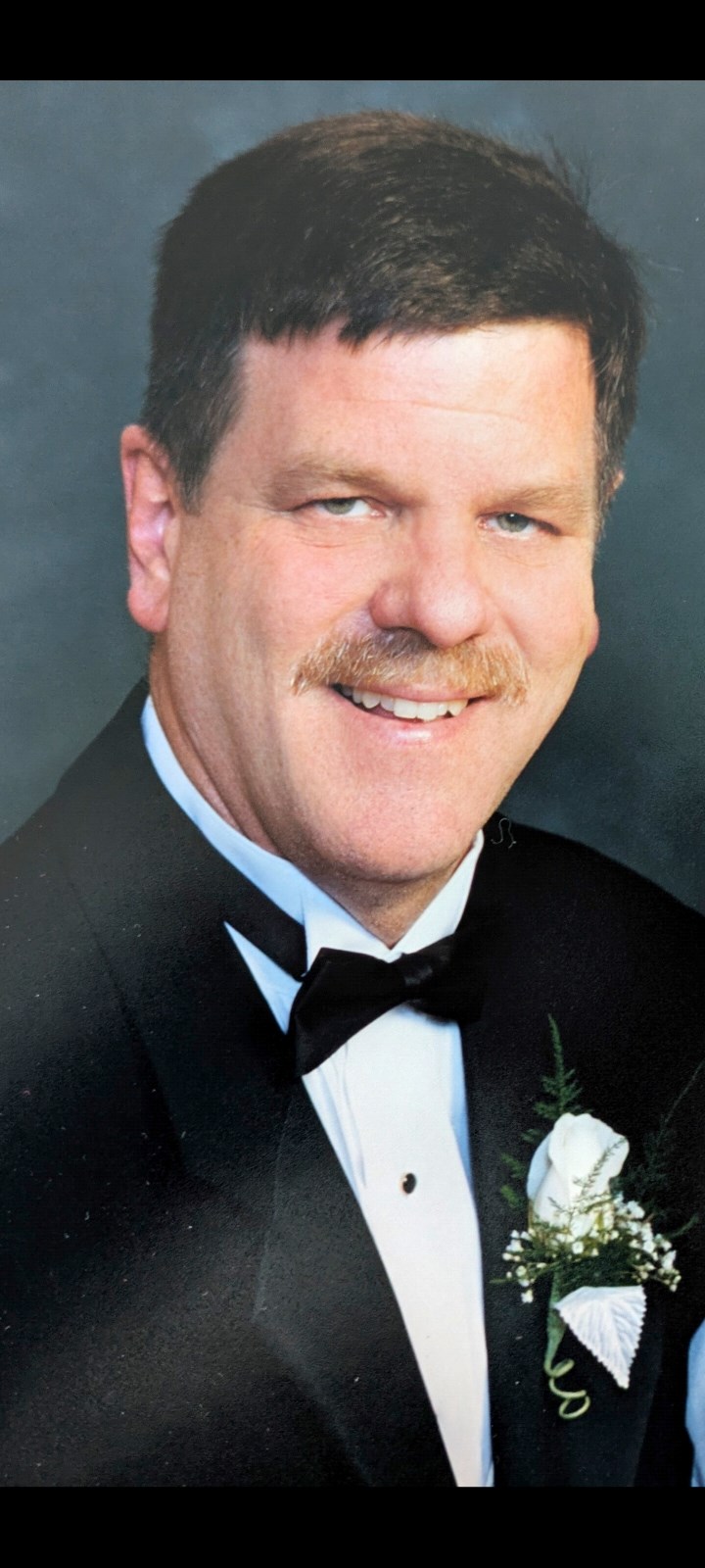 Obituario de Russell "Russ" Leonard Olsey