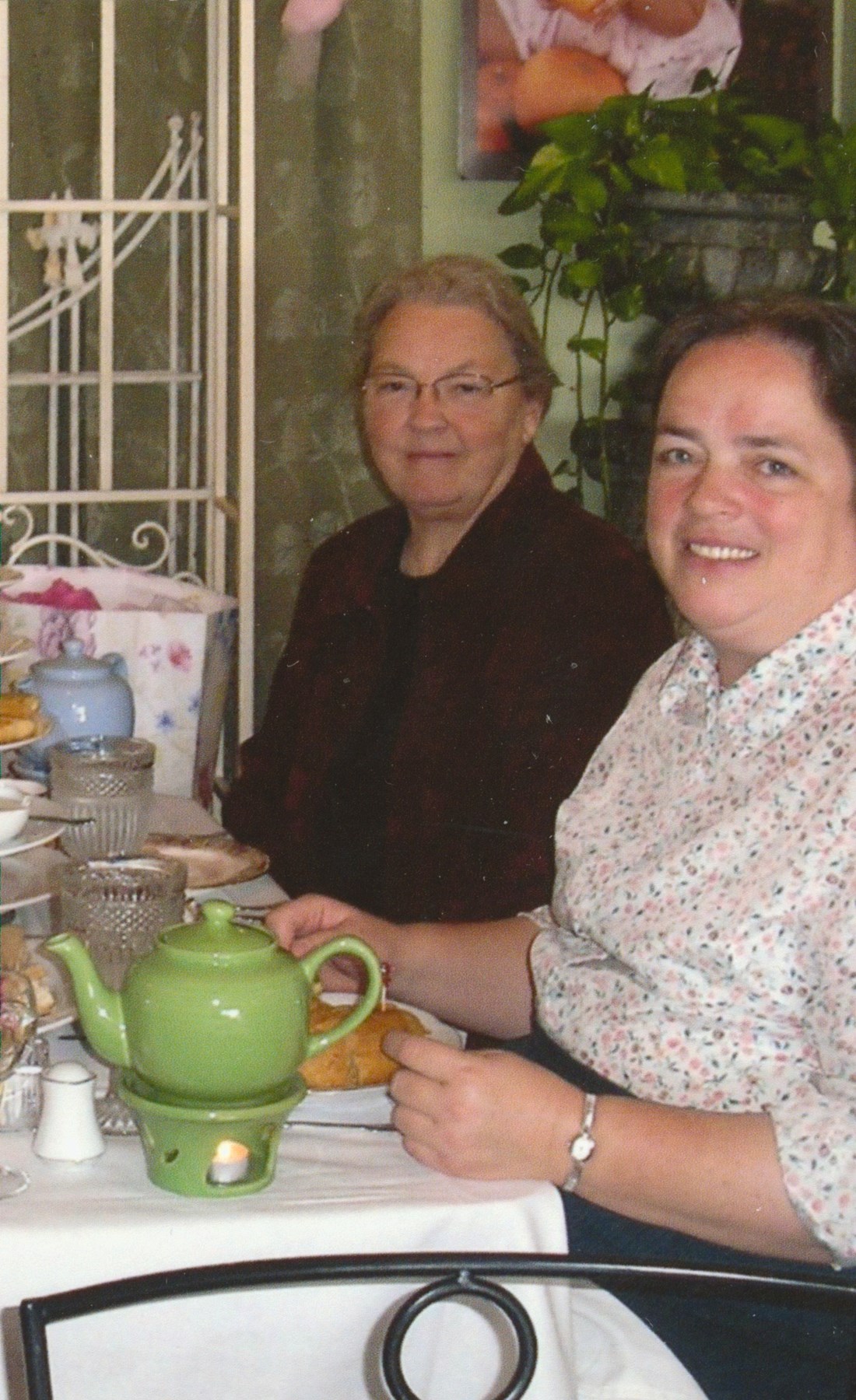 Obituary of Ellen Louise Mankin Hooks