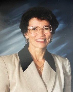 Obituario de Theresa Joan Pitcher Henry