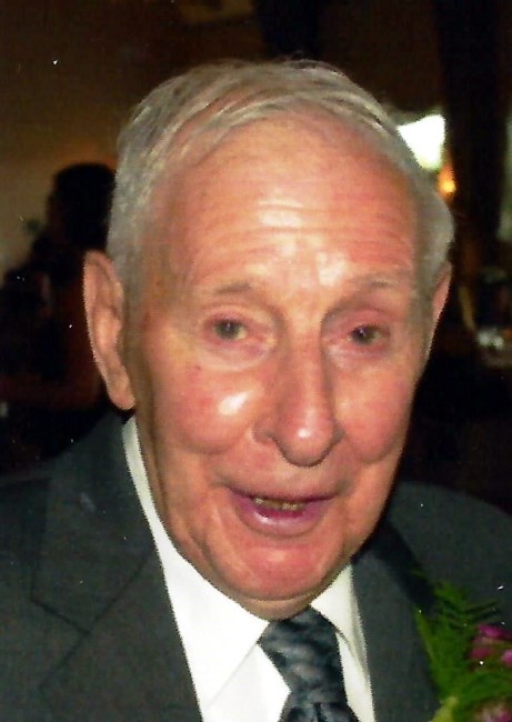 Nécrologie de John J. Belliveau