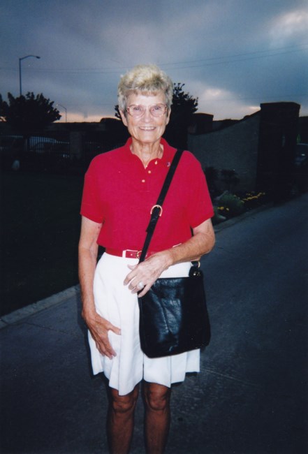 Obituary of Evelyn Margaret Sylvia