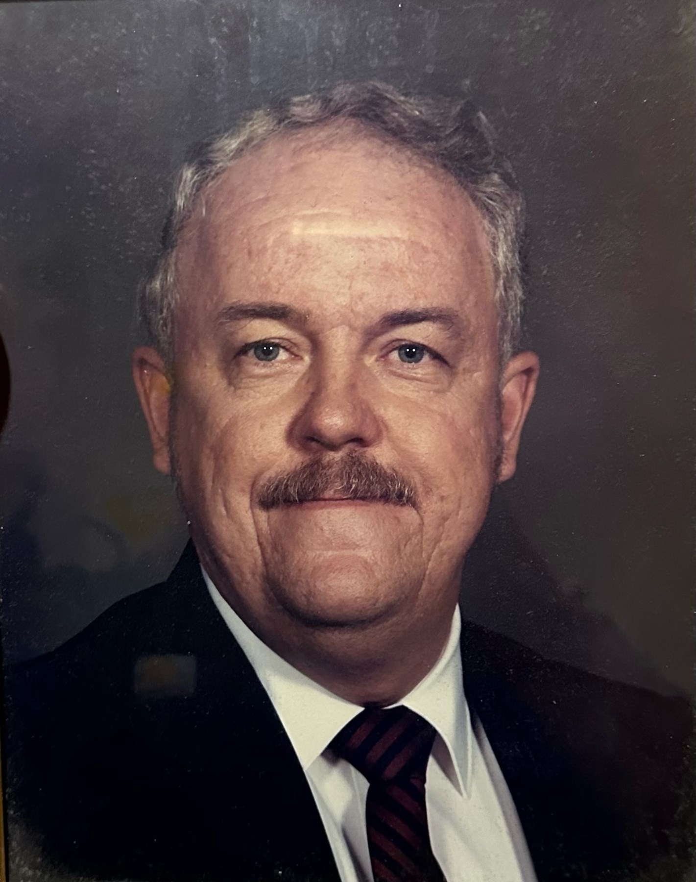 Obituary of Robert L Honeycutt