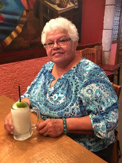Obituary of Sandra "Sandi" Medina Simmons