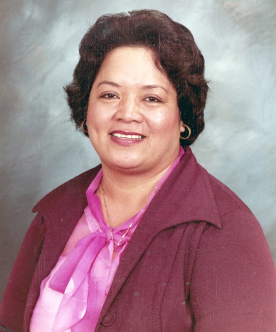 Obituary of Lourdes Chulvo De La Cruz