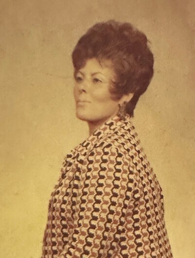 Obituary of Barbara Batton Hollis