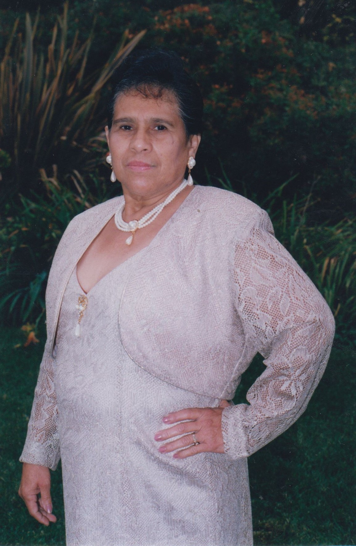 Obituary of Gloria Bueno de Alvarez