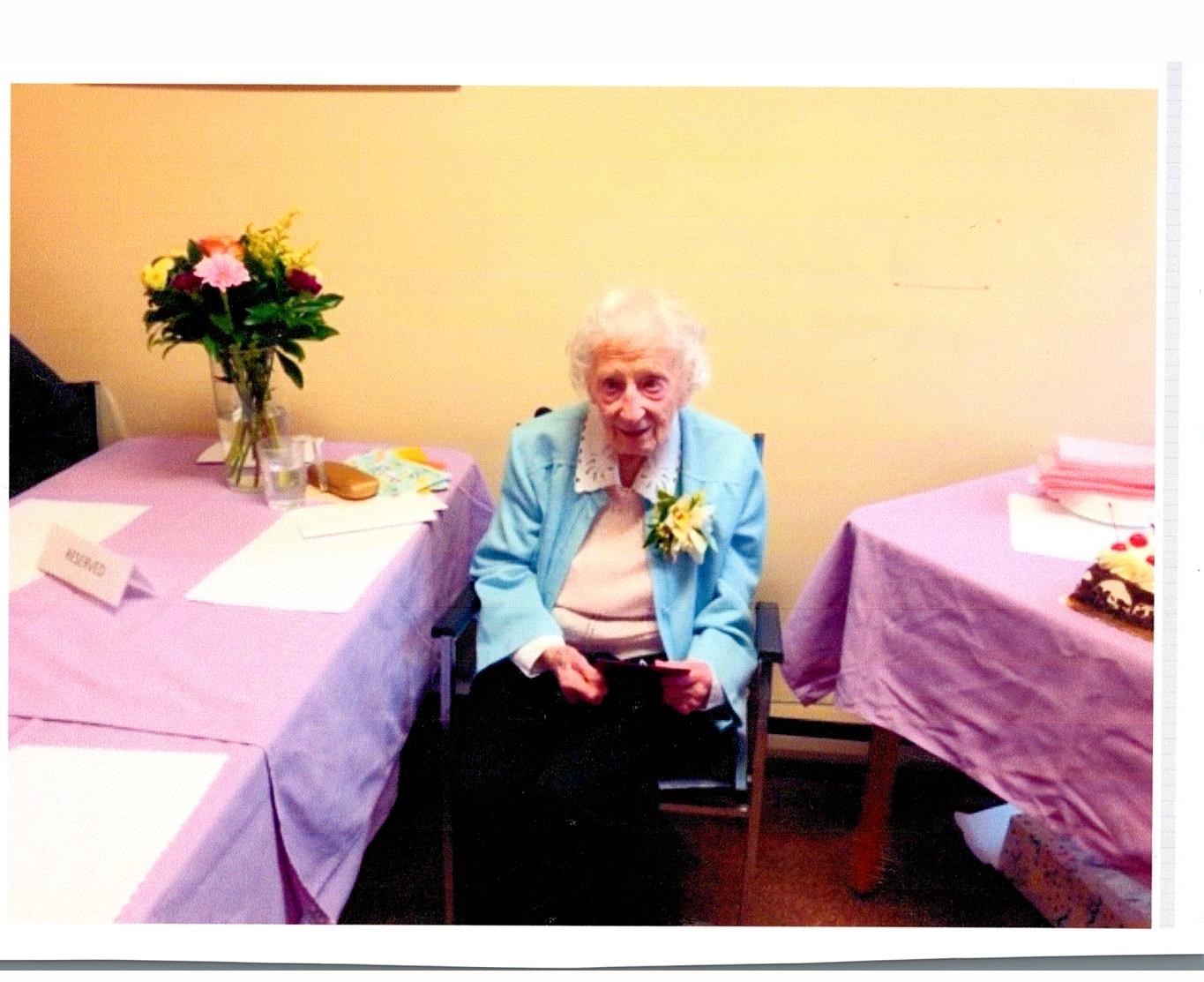 Obituary of Elfra Gertrude Davidson