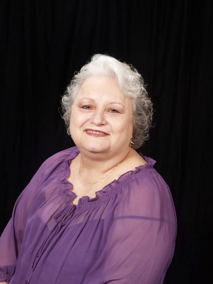 Obituary of Diana Alicia Perez Insunza