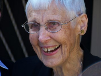 Obituary of Elaine E Ireland