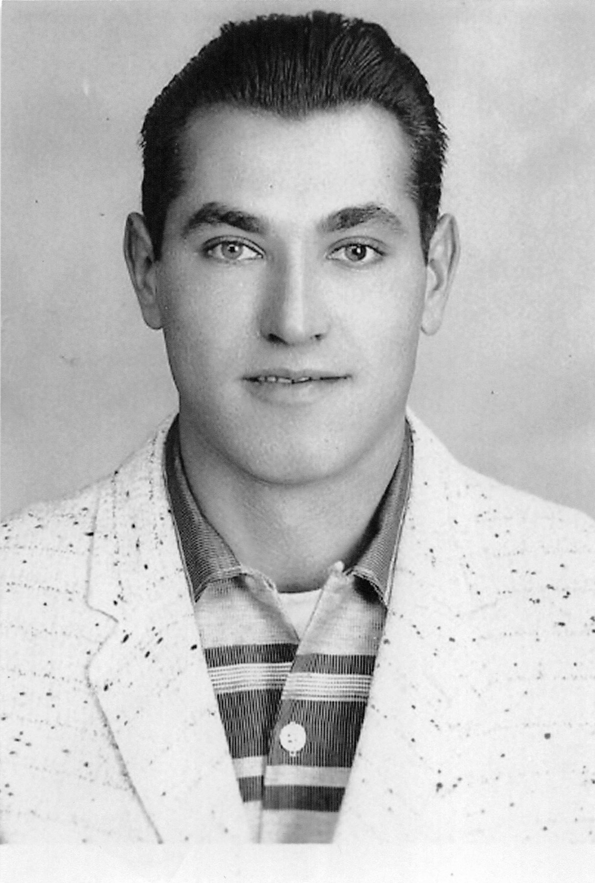 Obituary of Manuel Tavares De Medeiros