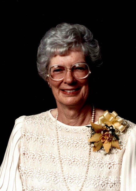 Obituary of Elizabeth (Betty) Christine (nee Dreisinger) Robertson