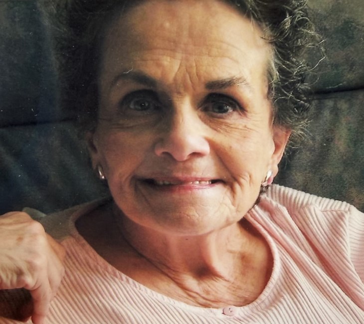 Avis de décès de Ms. Julie Antonio Whitaker