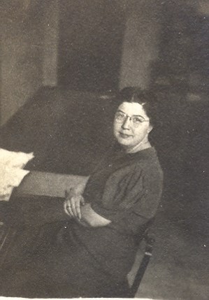 Obituary of Leora F. Paul