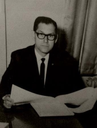 Obituary of Herbert W Davis Jr.