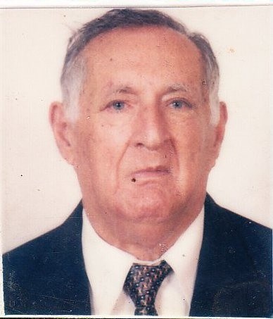 Obituary of Efrain Tapia León