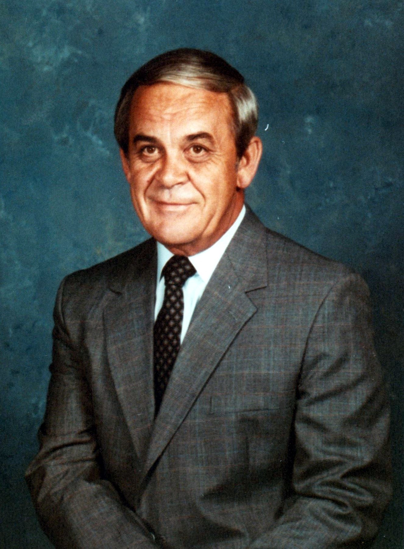 East Lawn Funeral Home & Memorial Park Obituaries - j72aogv