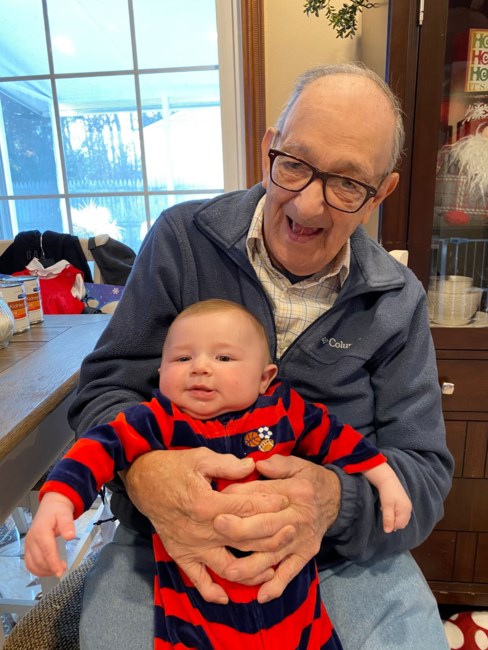 Avis de décès de William T. McTigue