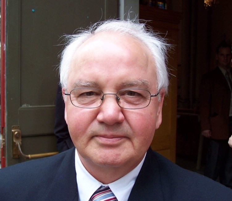 Obituary of Lucien Murray