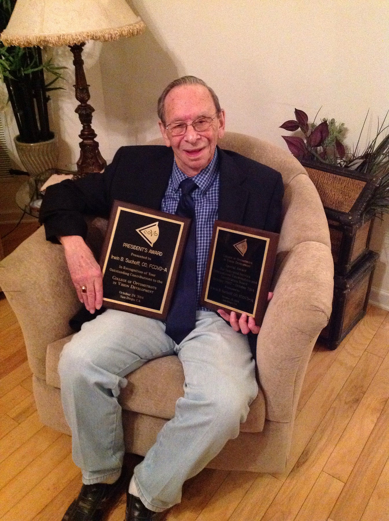 Avis de décès de Dr. Irwin Burton Suchoff