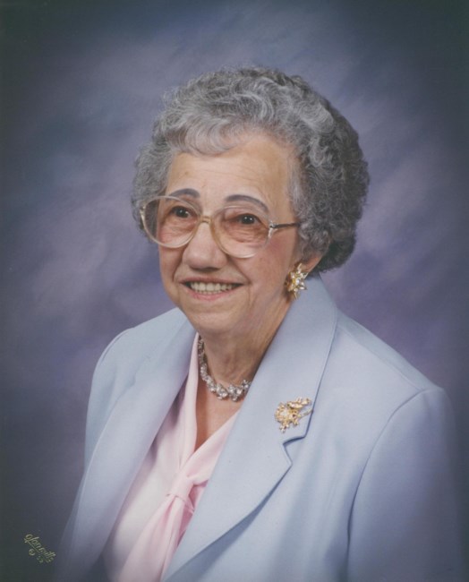 Obituary of Lois V McConnell