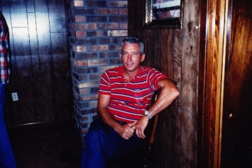 Obituario de Max R. Jones