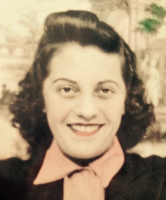 Obituario de Elena M. Adalio Santilli