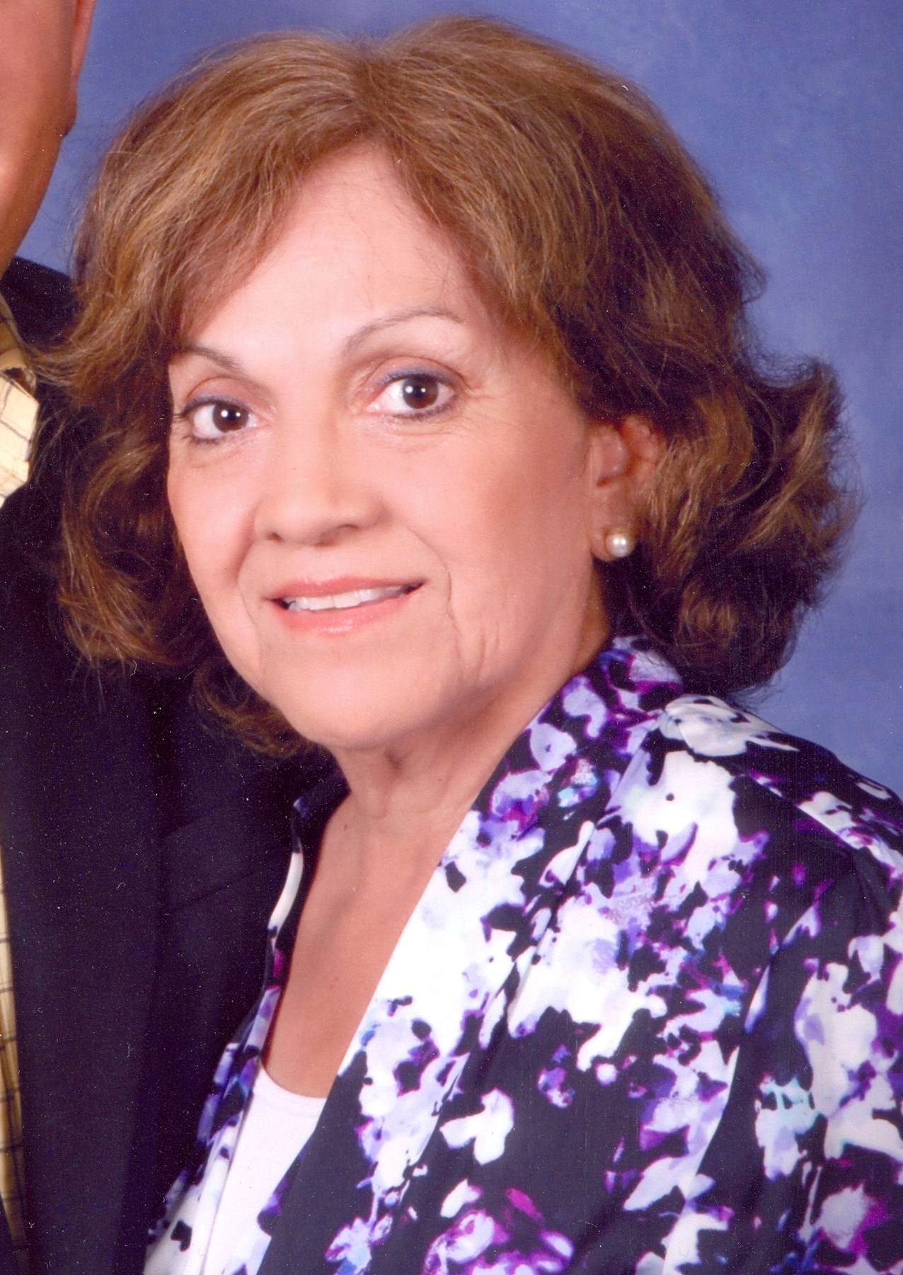 Obituary of Esther Martinez