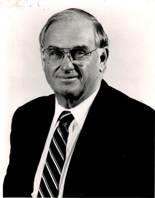 Obituary of Lowell P. Weicker Jr.