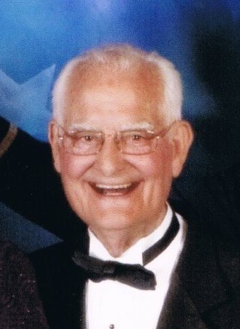 Obituary of CMSgt Robert (Lou) Louis Wells