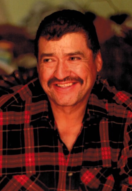 View Javier Castillo Pictures