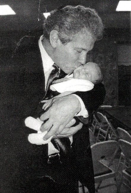 Obituary of Lee R. Weisberg