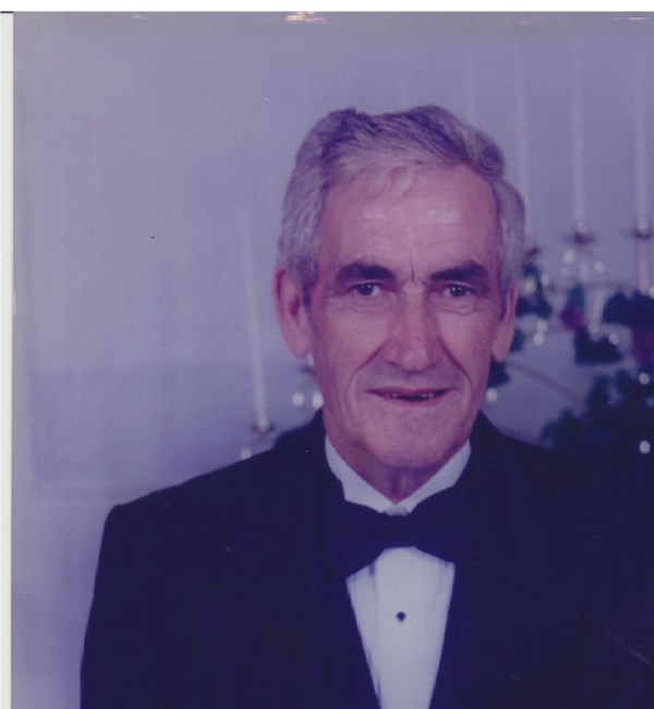 Avis de décès de Arnold C Moore