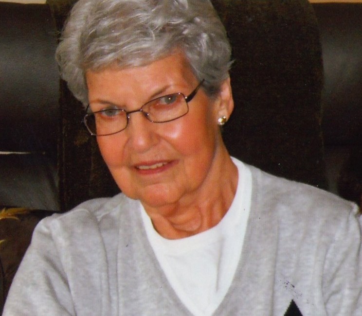 Obituary of Joyce "Beverlie" Warner