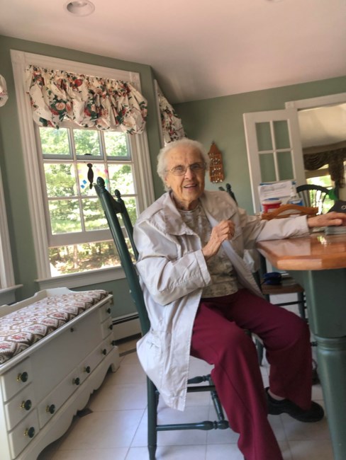 Obituary of Dorothy E. Hemingway