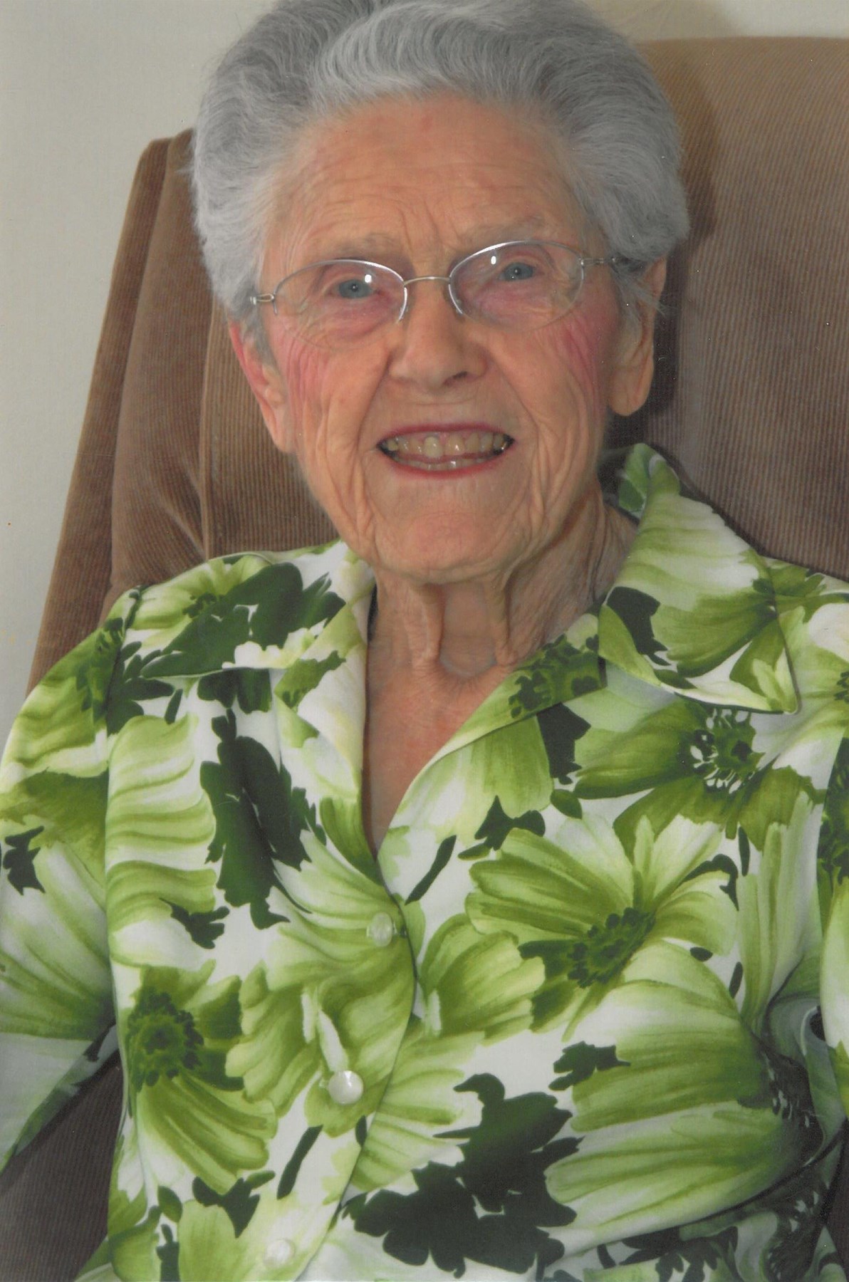 Obituary of Helen Louise McNutt