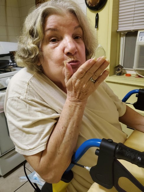 Obituario de Dora E. Turri