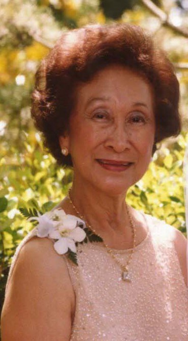 Obituary of Gloria Lozano Flores