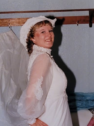 Obituario de Deborah "Debbie" Lee Svartoien