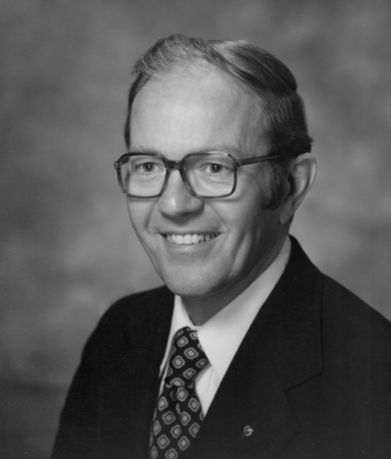 Obituary of Robert L. Woerner