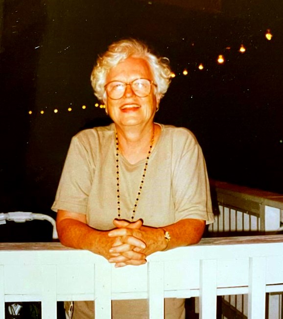 Obituary of Joan Therese Lucas