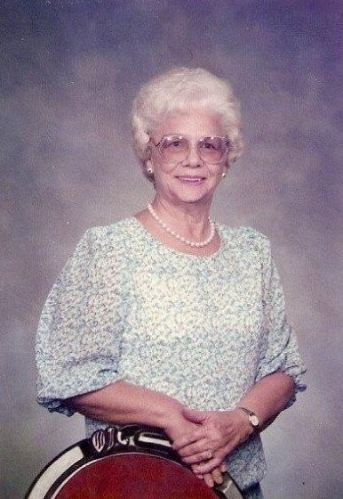 Obituary of Lois Armour