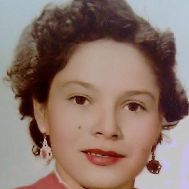 Obituary of Lucia Saavedra
